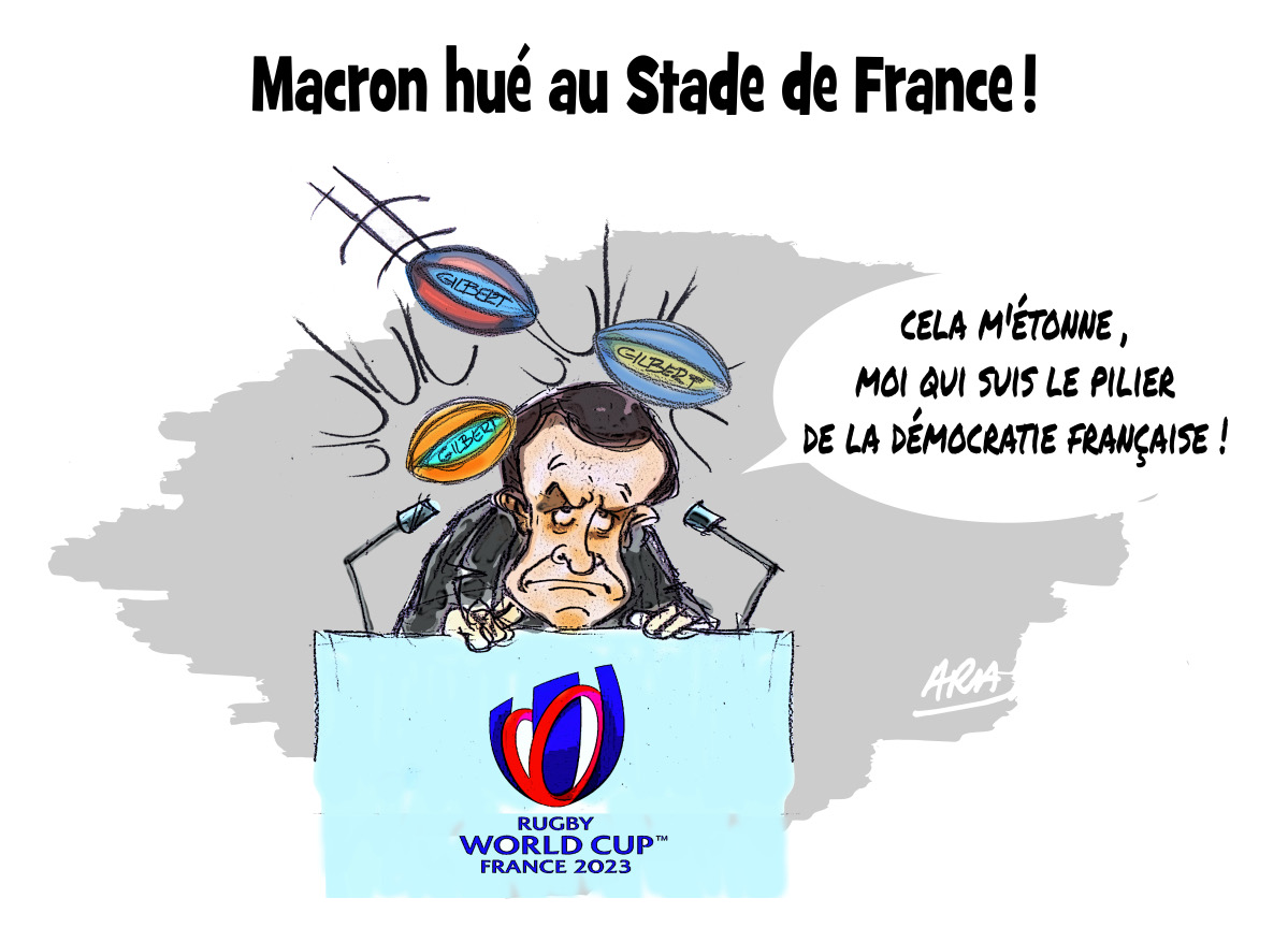Macron hué au Stade de France !