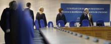 Cour européenne des droits de l'homme illustration intérieur salle avec personnes