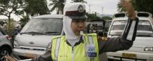 Une policière indonésienne.
