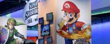 Un stand Nintendo avec Mario et Zelda.