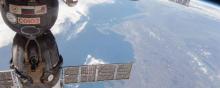 Un cargo spatial russe Progress amarré à l'ISS.