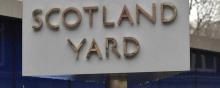 Des policiers devant la Scotland Yard.
