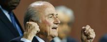Sepp Blatter remporte finalement pour la cinquième fois l'élection de président de la Fifa.