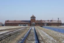 Entrée du camp d'Auschwitz-Birkenau.