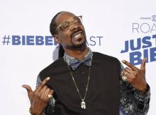 Snoop Dogg fume