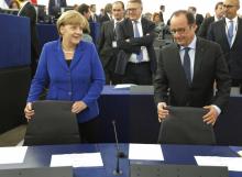 François Hollande et Angela Merkel au Parlement européen.