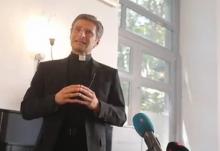 Prêtre homosexuel Krzysztof Charamsa