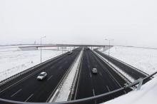 L'autoroute sous la neige.