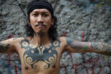Les tatouages de Ranu Khodir, un artiste indonésien, dans un musée de Djakarta, en octobre 2015.