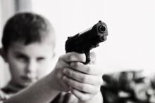 Enfant-Arme-Violence