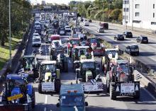 Les tracteurs arrivent à Paris le 3 septembre 2015 pour la manifestation des agriculteurs.