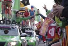 La caravane publicitaire du Tour de France.