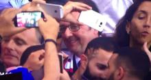 François Hollande, bain de foule et selfies à l'Euro. 