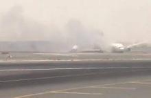 Un avion rate son atterrissage à l'aéroport de Dubaï.