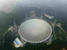 Le FAST, le plus grand radiotéléscope du monde.