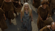 Emilia Clarke dans la saison 6 de Game of Thrones