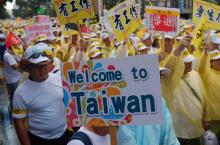 Une manifestation à Taïwan contre la baisse du tourisme en provenance de Chine.