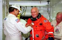 John Glenn astronautes Etats-Unis NASA Espace Orbite Mort 