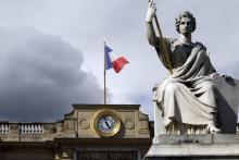 La statue de Marianne, emblème national de la Francen, devant l'Assemblée Nationale, le 18 juin 2012