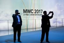Visiteurs du Congrès mondial des télécoms (MWC) à Barcelone, le 28 février 2017