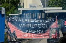 Manifestation le 25 avril 2017 contre la fermeture de Whirlpool Amiens, où les deux candidats à la p