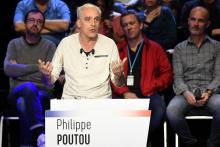 Philippe Poutou sur le plateau de BFM TV et CNews, le 4 avril 2017 à La Plaine-Saint-Denis
