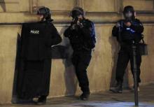 Attentat Paris Champs Elysées fusillade policiers morts tirs coups de feu