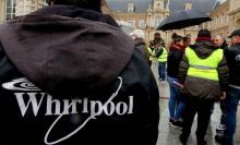 Des salariés de Whirlpool manifestent le 4 février 2017 contre la fermeture de leur usine à Amiens