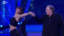 Gérard Depardieu dans Danse avec les Stars. 