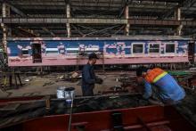 Un wagon nécessitant des réparations à l'usine de Gia Lam à Hanoi, le 10 mai 2017