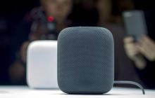 Le haut-parleur intelligent, baptisé "HomePod" d'Apple, à San Jose, Californie, le 5 juin 2017