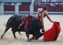 Le matador espagnol El Juli lors d'une corrida à Madrid le 16 juin 2017