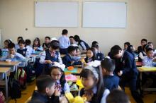 Des écoliers lors d'une pause déjeuner dans une école d'Oulan-Bator, le 14 septembre 2017, en Mongol