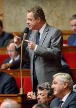 L'ex-maire de Saint-Maur-des-Fossés Henri Plagnol lors d'un scrutin à Saint-Maur-des-Fossés, le 9 dé