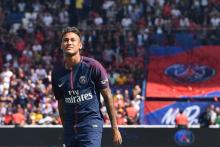 Le joueur Neymar lors de sa présentation aux fans du PSG au Parc des Princes, le 5 août 2017