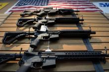 Des armes en vente libre au Blue Ridge Arsenal à Chantilly en Virginie, le 6 octobre 2017