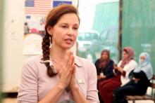 L'actrice Ashley Judd lors de la visite d'une clinique pour femmes dans le camps de réfugiés Zaatari