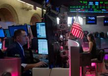 Trader sur le parquet du New York Stock Exchange le 28 septembre 2017 à New York