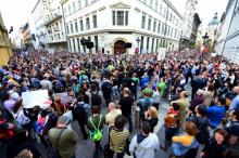 Manifestation devant l'Université d'Europe centrale à Budapest fondée par George Soros contre la fer
