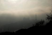 La vallée de San Fernando, en Californie, couverte de brume, le 10 mars 2017
