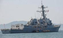Le destroyer Chafee de l'US Navy, dans le port de Danang, le 25 avril 2012, au Vietnam