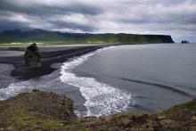 Une vue de la réserve naturelle de Dyrholaey, près de Vik, dans le sud de l'Islande, le 7 juillet 20
