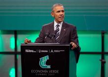 L'ancien président américain Barack Obama, prononçant un discours lors du sommet pour l'Economie Ver