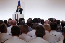Emmanuel Macron prononçant un discours devant les forces de sécurité intérieure, à l'Élysée, le 18 o