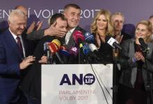 Le milliaire et candidat à la présidentielle tchèque Andrej Babis, en train de voter dans un bureau 