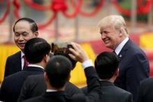 Le président américain Donald Trump, arrivant à Hanoï, au Vietnam, le 11 novembre 2017
