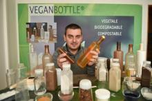 Nicolas Moufflet, directeur de la société Lyspackaging,où sont fabriquées des bouteilles 100% végéta