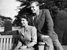 La reine Elizabeth II et le prince Philip lors de leur lune de miel, le 25 novembre 1947 dans le com