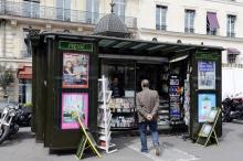 Les kiosques parisiens n'ont pas reçu mercredi les quotidiens et certains magazines en raison du blo