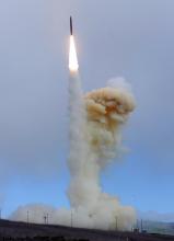 Test de missile anti-missiles américain lancé depuis l'Alaska